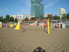 Стойки для пляжного волейбола с механизмом натяжения (с протекторами) - fgospostavki.ru - Воронеж