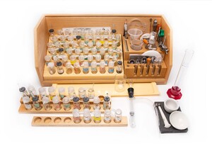 Микролаборатория для химического эксперимента (с ППГ, набором керамики и фарфора) - fgospostavki.ru - Воронеж